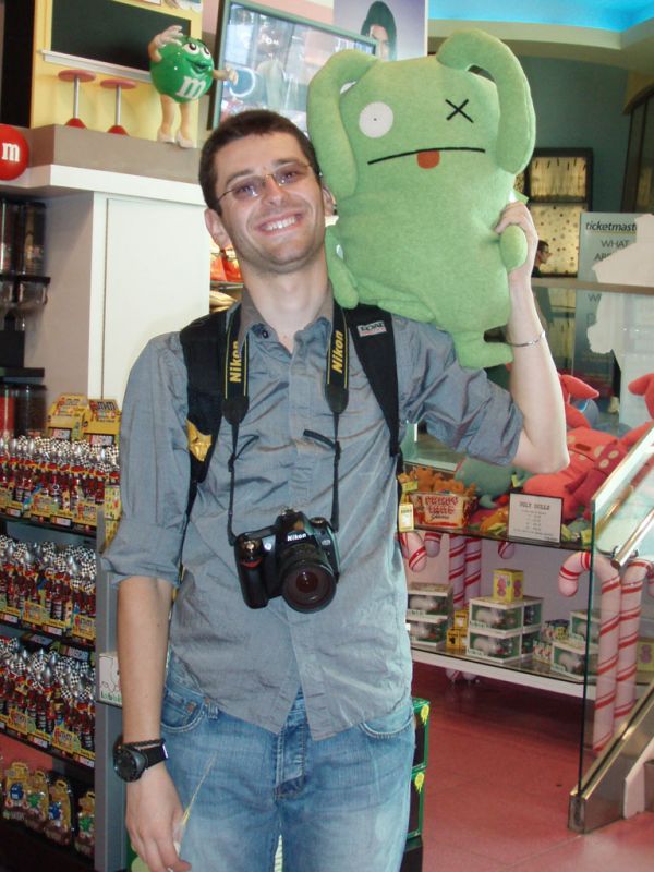 OLYMPUS DIGITAL CAMERA         
